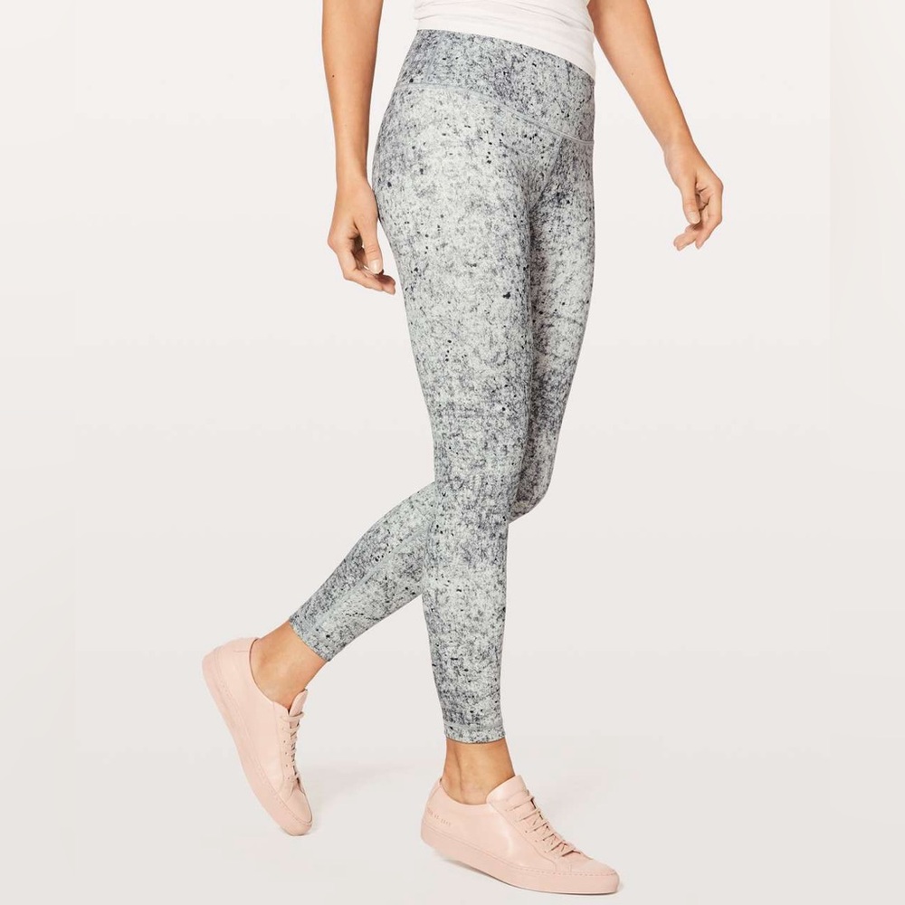 Lululemon Wunder Under Hi-Rise 7/8 Tight 25"
Antiqued Alpine White Multi